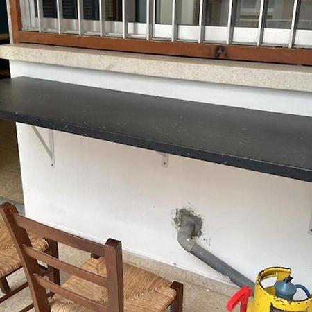 Unique City Hostel 100 Meters From Beach Larnaca Exterior photo