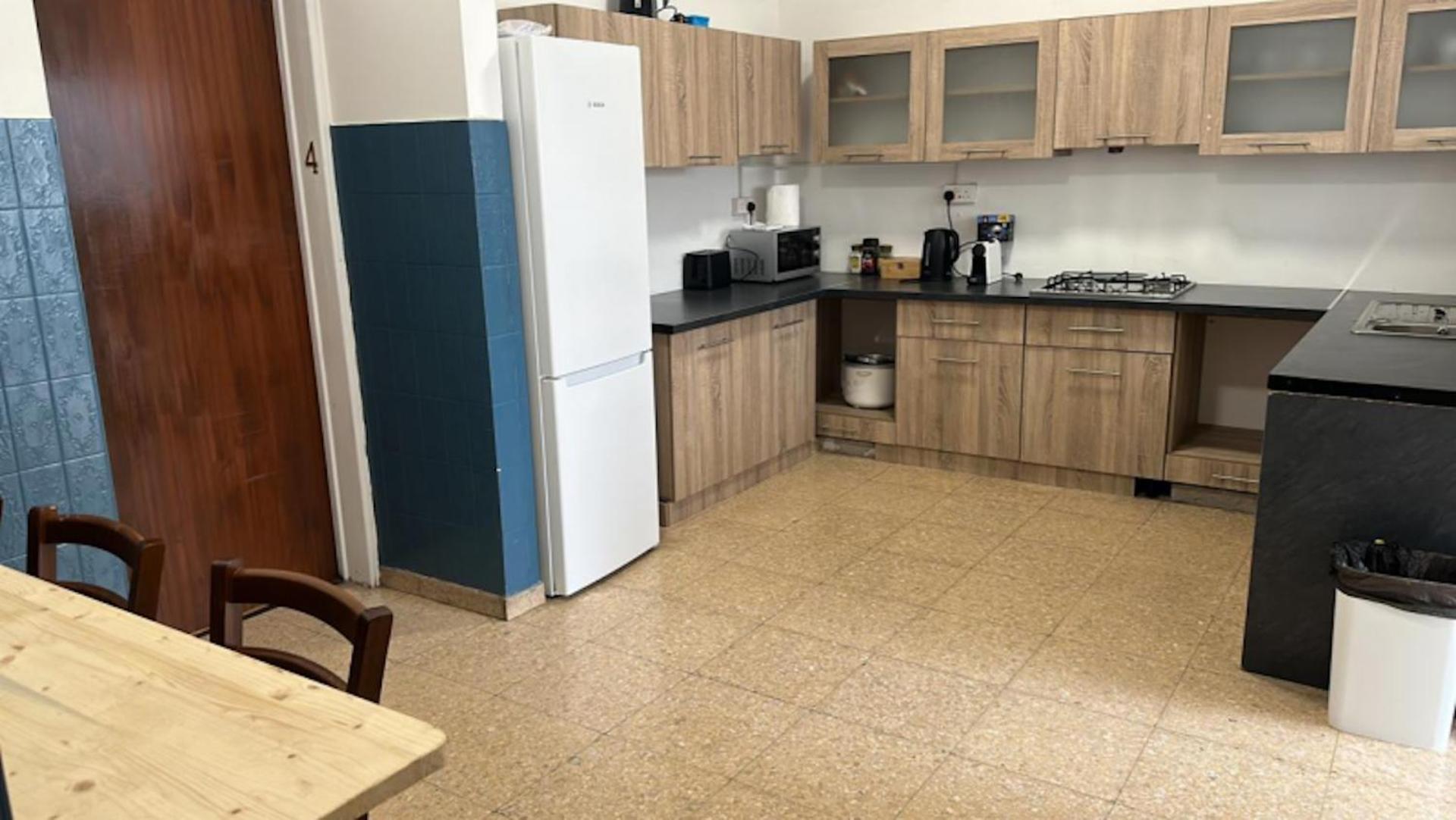 Unique City Hostel 100 Meters From Beach Larnaca Exterior photo